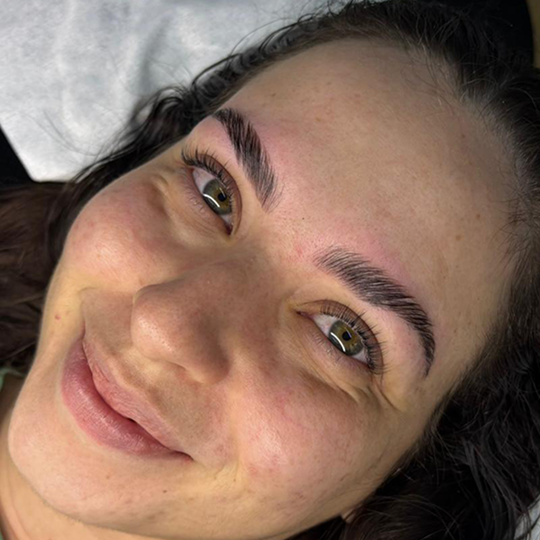 ¡Dos tratamientos en una sola cita para realzar tu belleza natural!